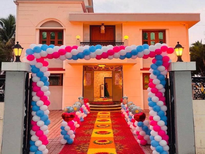 Entrance Balloon Arch